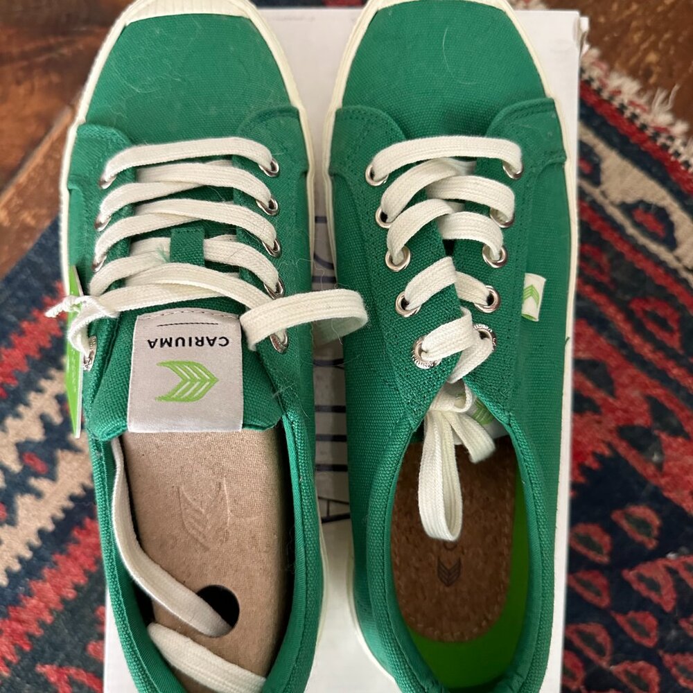 Cariuma green sneakers